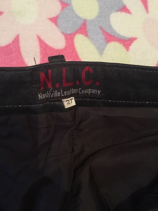 Pantaloni piele