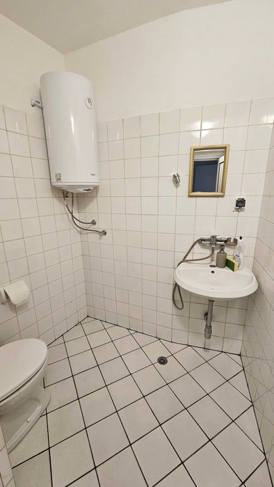 Дава се под наем Офис в Варна, Зимно кино Тракия - 23 кв.м за 269.28 € - Снимка #5