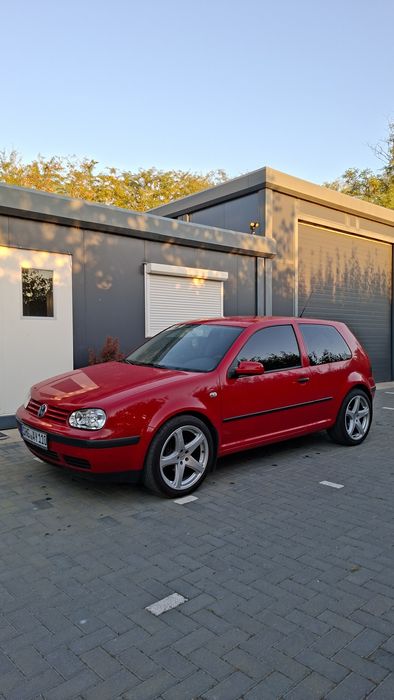 Volkswagen Golf benzină, 1.940 € — imagine 2