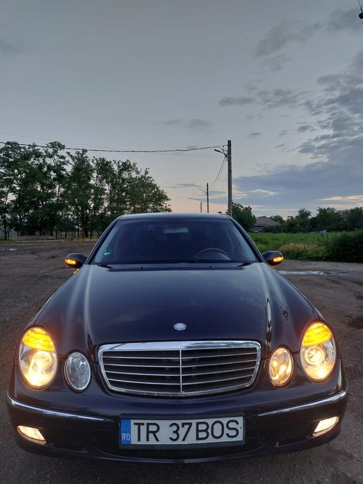Mercedes E Class 2.6i Manual  2005