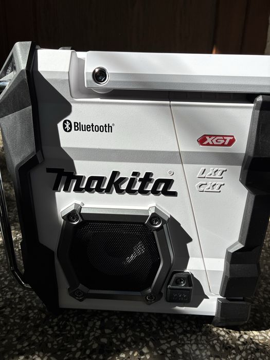 Ново радио Макита Makita MR001GZ1