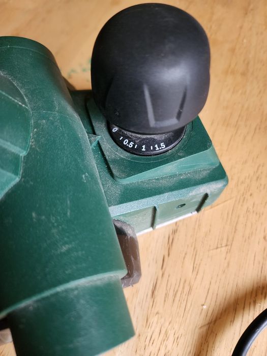 Шлифовальная машинка BOsch pho1500
