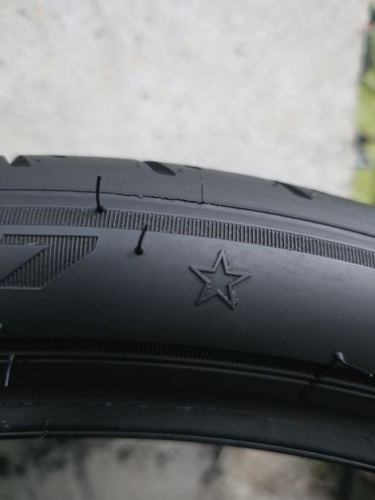 Vând două anvelope de vara Bridgestone Potenza  275 30 20 dot 1121