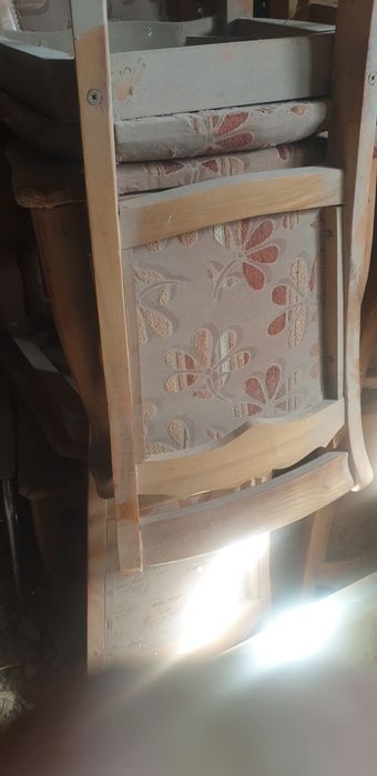 Мягкая стуля 8 штук по сто тысяч