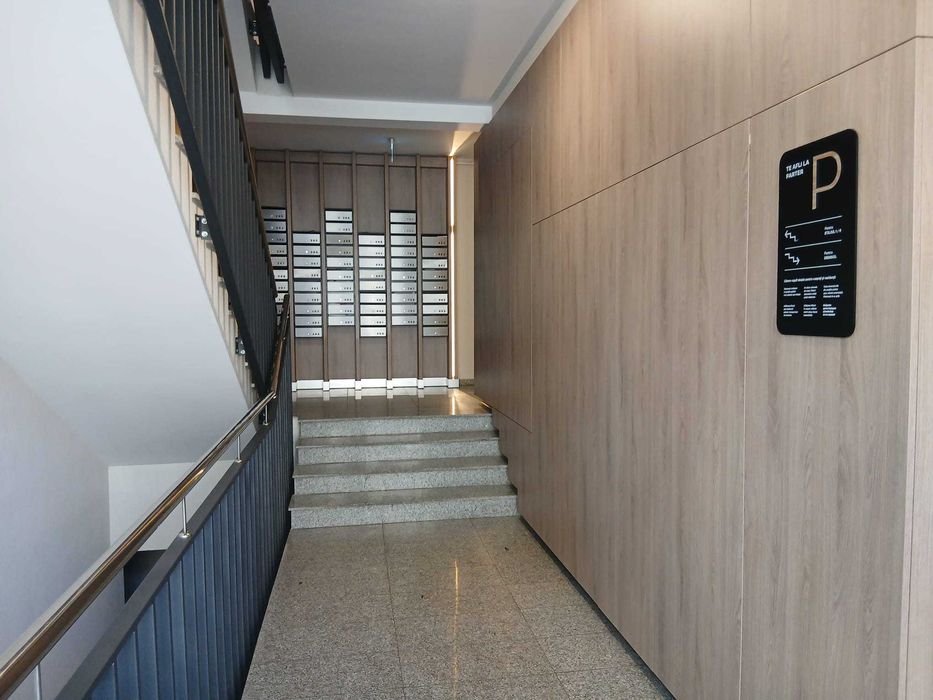 Proprietar, inchiriez apartament studio nemobilat, Coresi Kasper Brașov, pretabil birou, contract ANAF