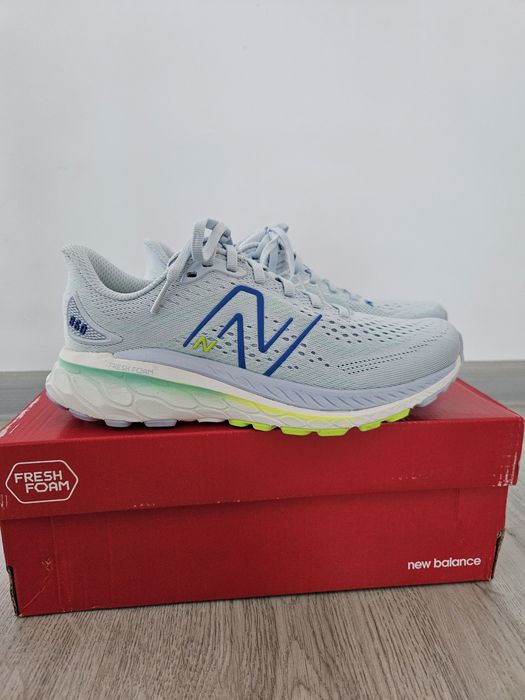 Vand adidasi New Balance W860G13
