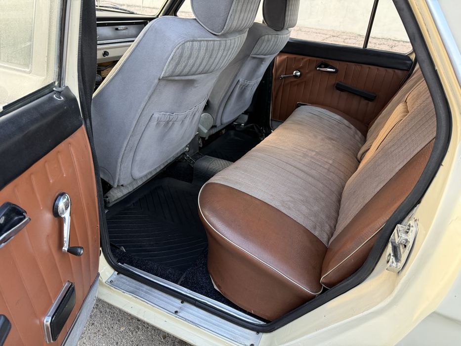 Газ 24 выпуска 1976