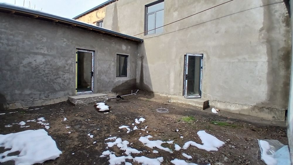 Hitech uy Olmaliq oydin