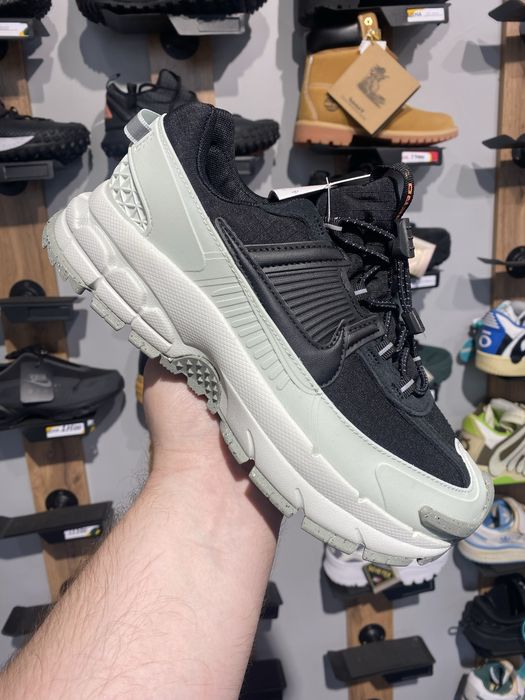 Кроссовки Nike Vomero roam Gore-tex
