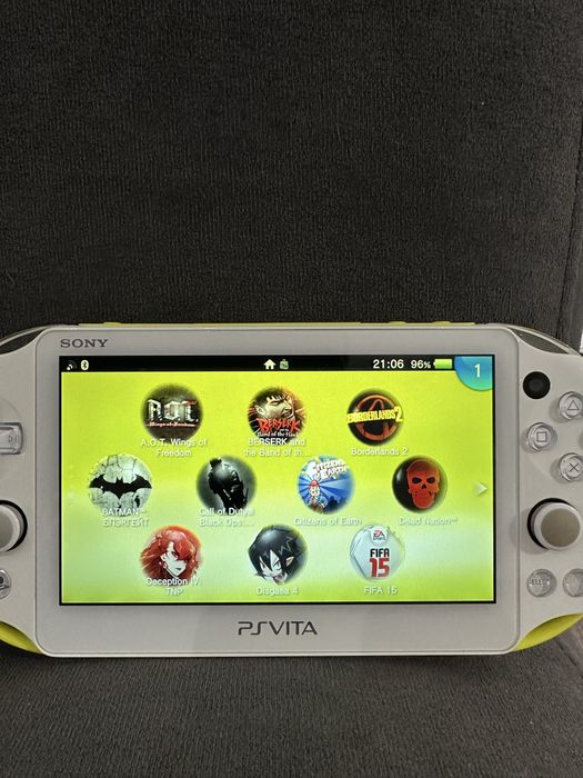 PS Vita 2000 прошитая