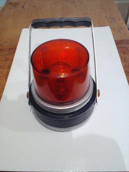 Продавам Нова универсална лампа