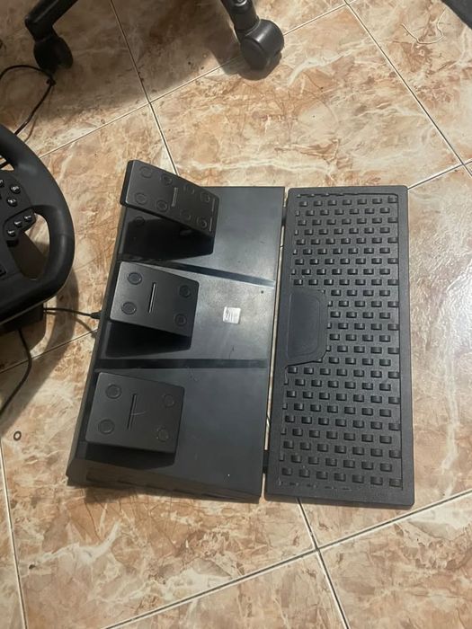 Продавам волан и педали