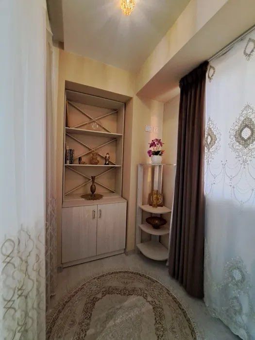 Сдаётся квартира Рынок УНИВЕРСАМ 3-комнат р-н Юнусабад-4