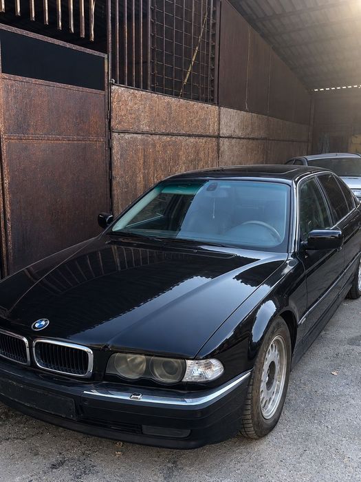 BMW Seria 7 1996 benzină, 5.045 € — imagine 1