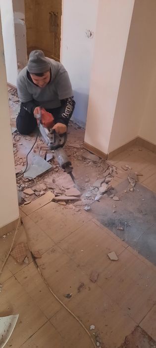 Tăieri beton armat demolari  -demolare pereți pardoseli