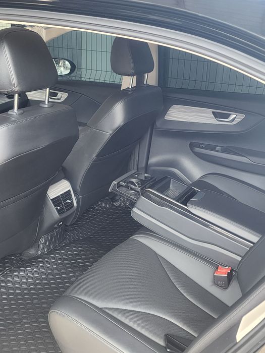 Продаю Honqgi EQ M5 500 km