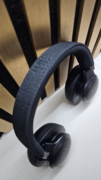 Vând casti jbl 660NC