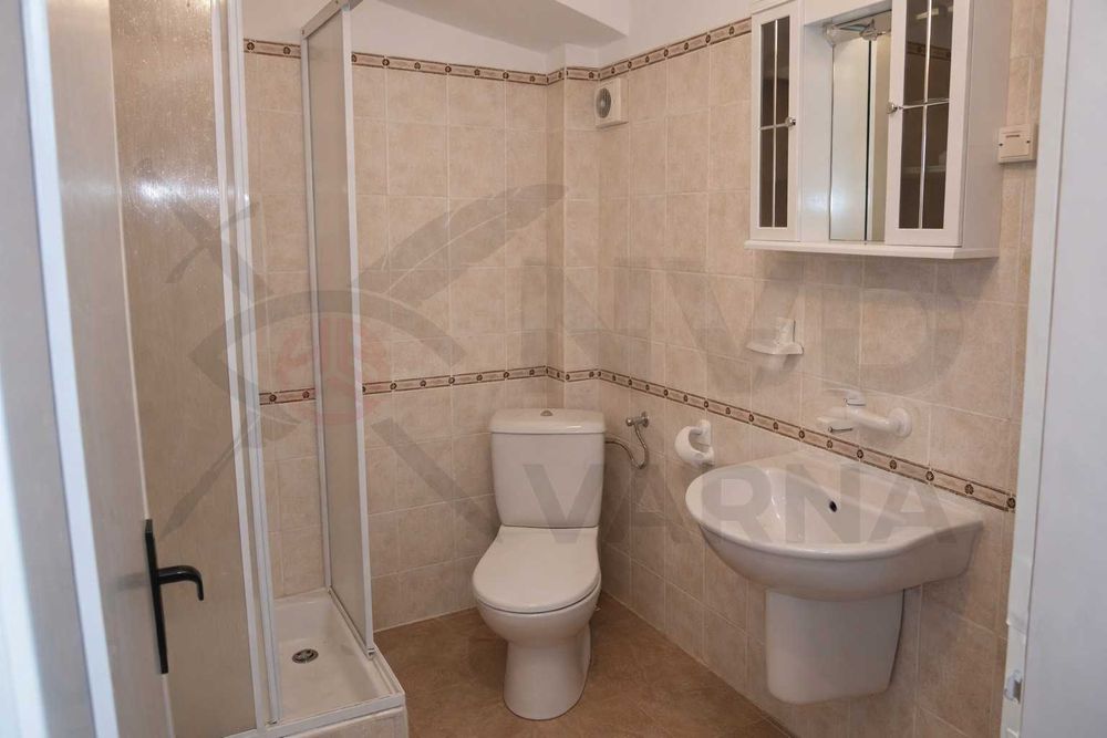 Дава се под наем Тристаен апартамент в Варна, ХЕИ - 90 кв.м за 757.86 € - Снимка #3