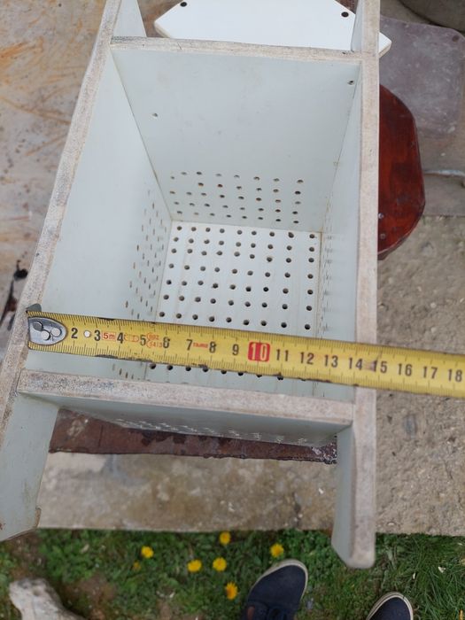 Cutie pentru scurs zerul