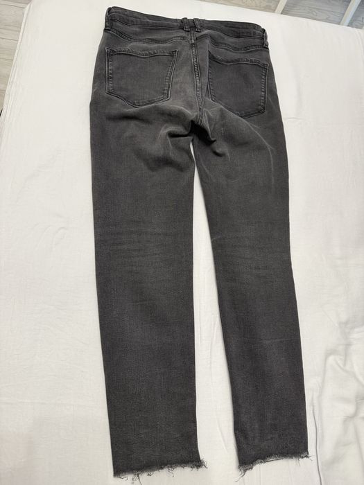Продаются джинсы Mango