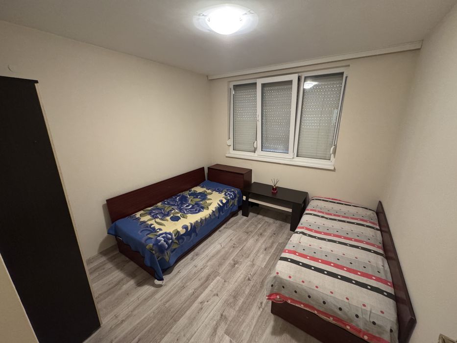 Дава се под наем Тристаен апартамент в Кърджали, Център - 90 кв.м за 269.28 € - Снимка #4