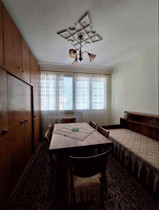 Дава се под наем Тристаен апартамент в София, Център - 75 кв.м за 562 € - Снимка #3