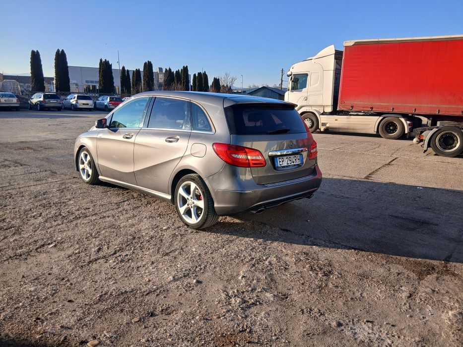 Mercedes b180 cdi An 2013cutie automată