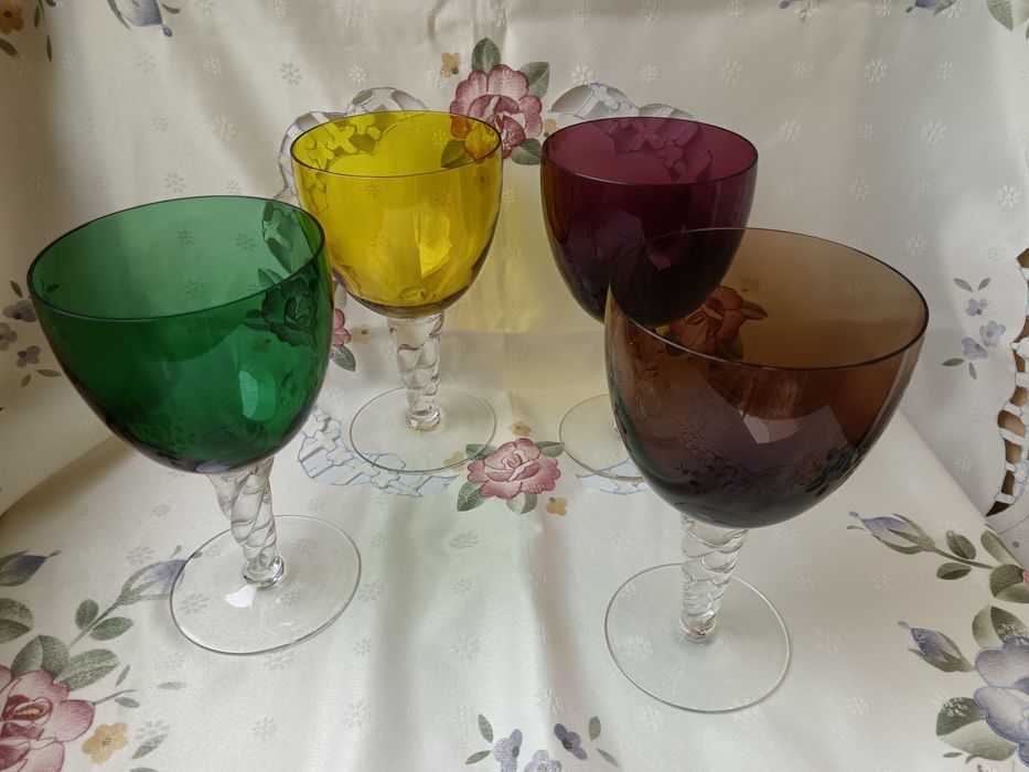 4 бр огромни чаши от цветно стъкло Мурано, всяка по 700 мл