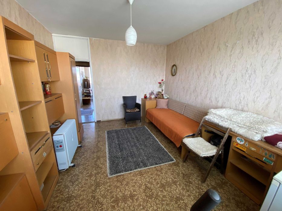 Тристаен апартамент за продажба в Дружба 2