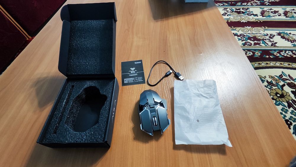 Мышка с подсветкой + коврик в подарок