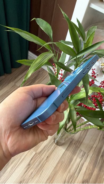 IPhone 13  синий 256 Gb