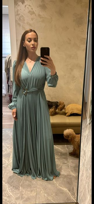 Marciano дълга рокля с красив елемент