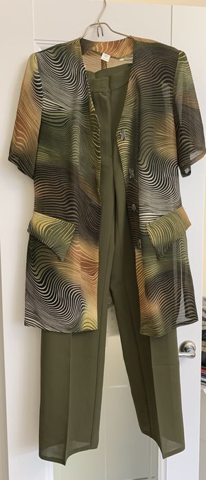 Женский костюм брючный