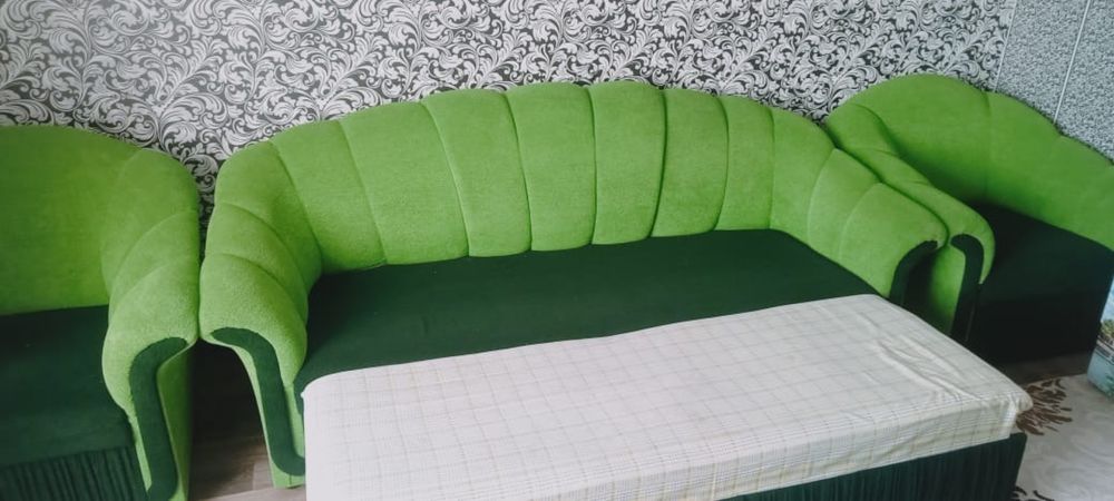 Продам диван.