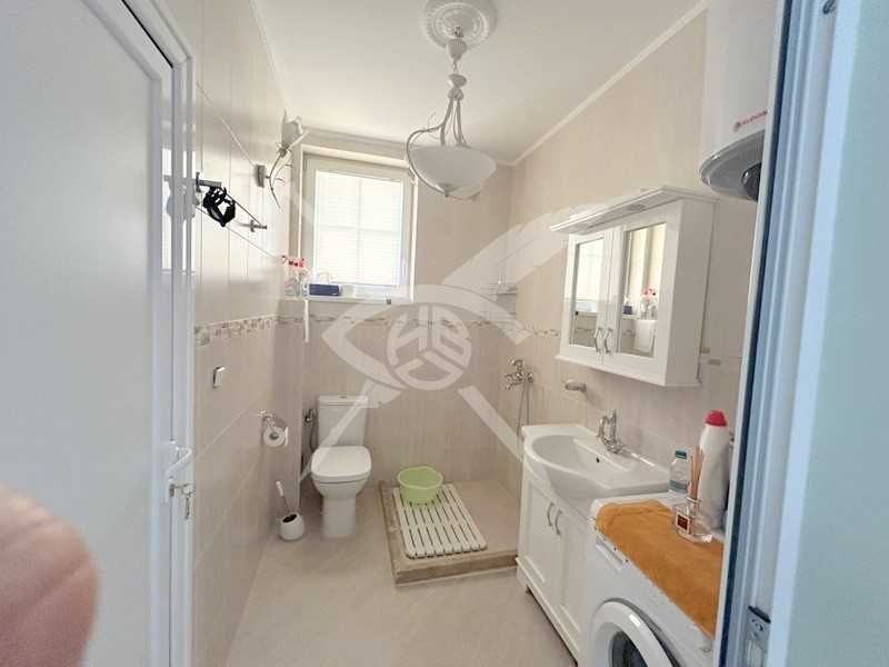 Продава се Къща в с. Кошарица, Област Бургас - 211 кв.м за 1422 €/кв.м - Снимка #1