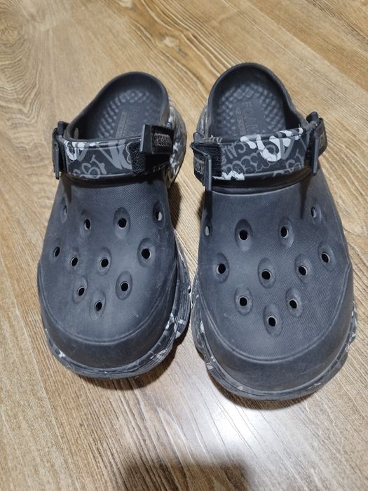 Продам оригинальные кроксы