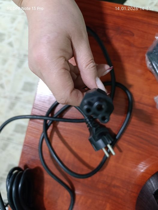 Шнуры для компьютера