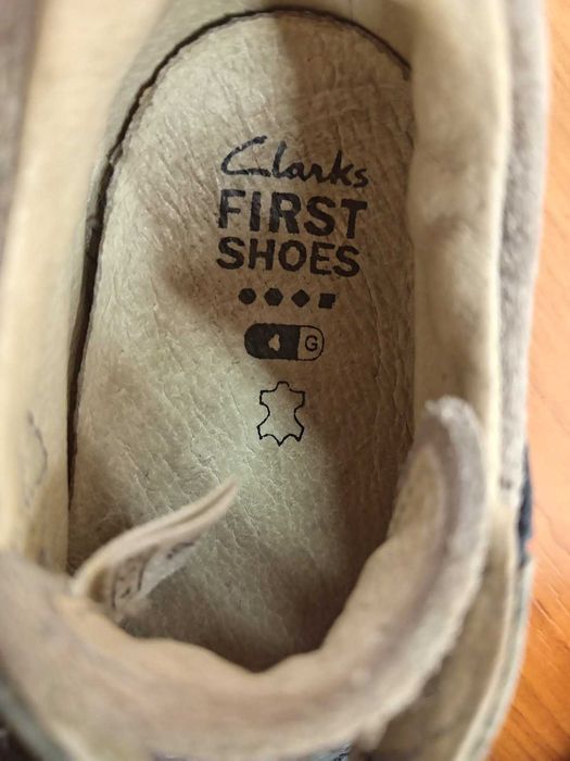 Бебешки обувки Clarcks  - First shoes - Номер 4 английски стандарт.