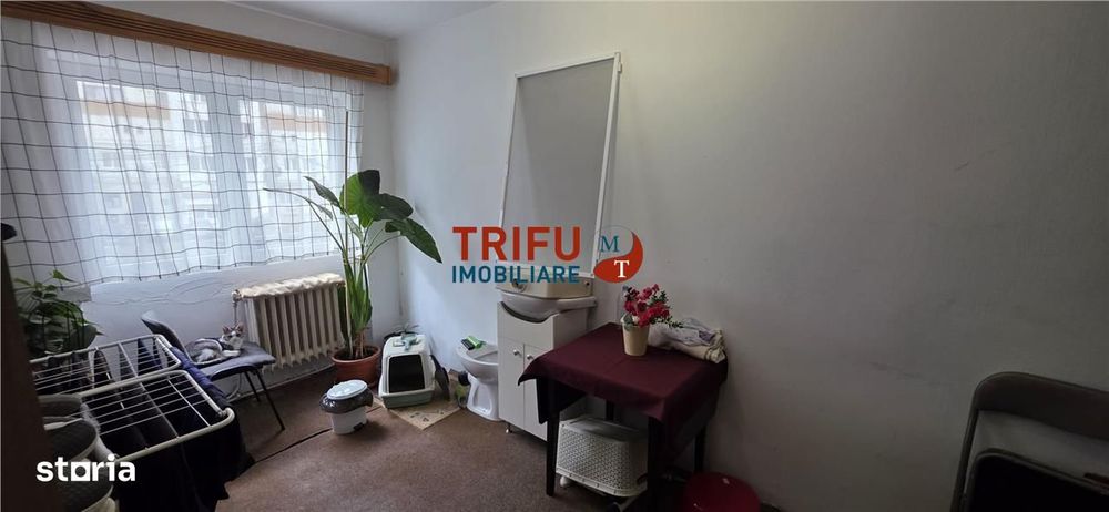 Apartament  de vanzare 3 camere etaj 1