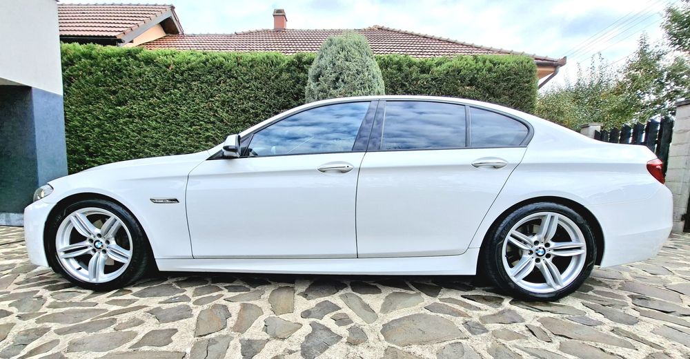 BMW 525d xDrive M-Paket –218 CP, piele, padele, 2000 cc, fără accident
