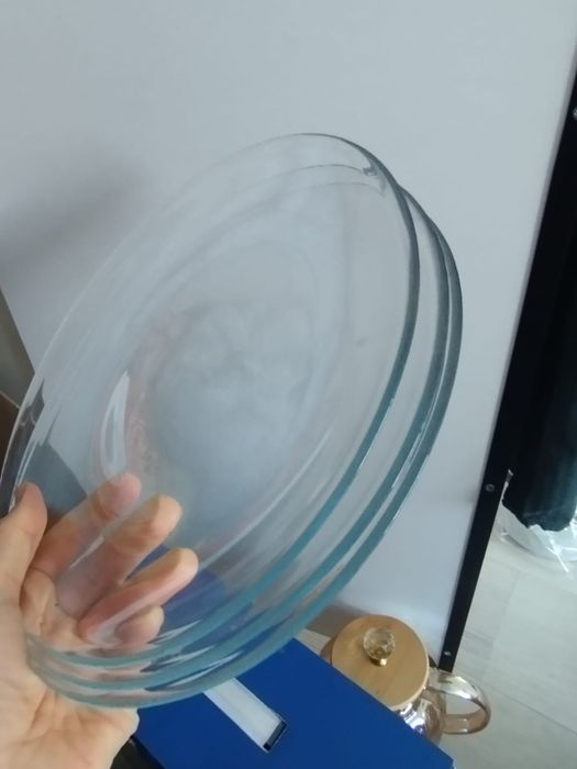 Стекляные тарелки