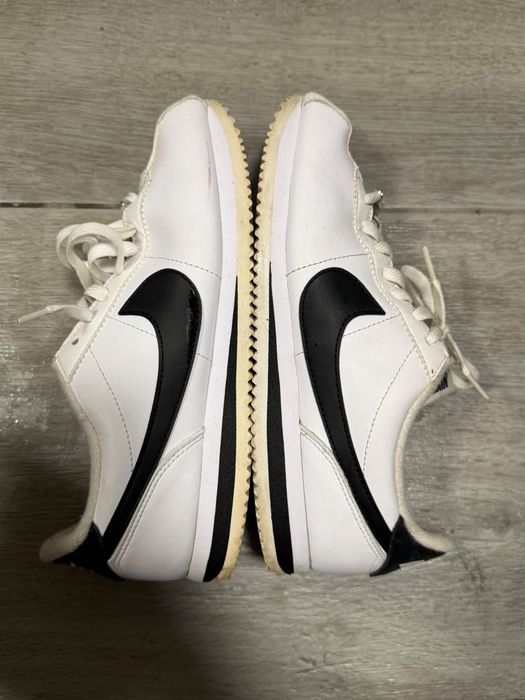 Бели Обувки Nike