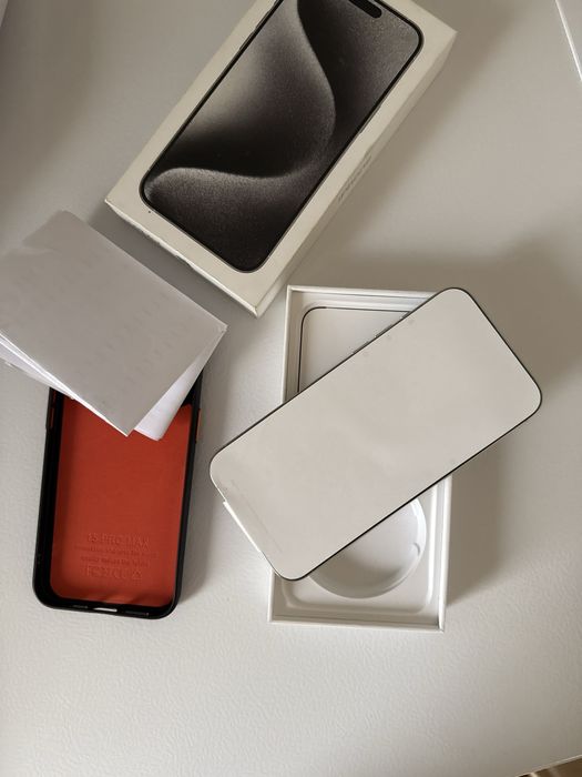 iPhone 15 pro max ca NOU 90%bat garanție 33luni