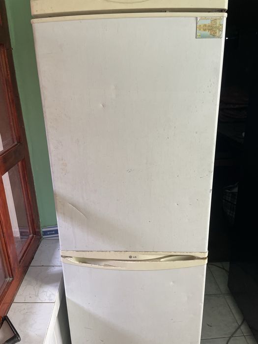 продам холодильник