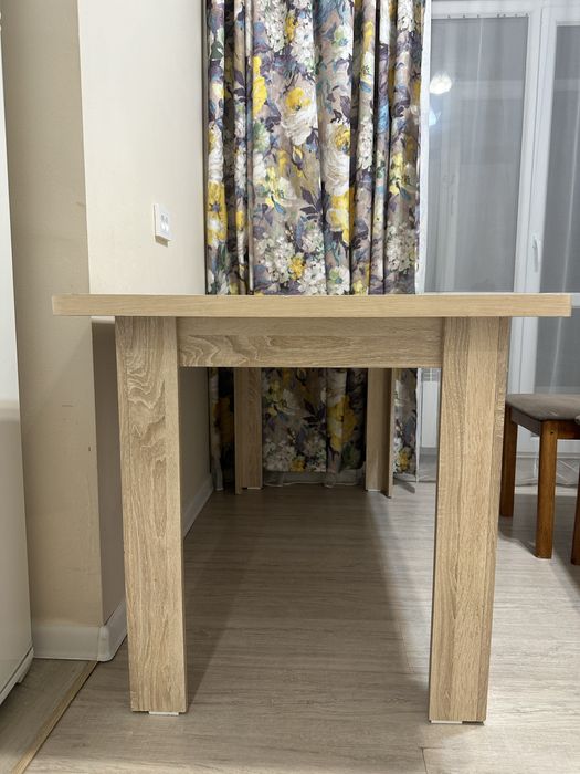 Продам  стол кухонный, диван  раскладной