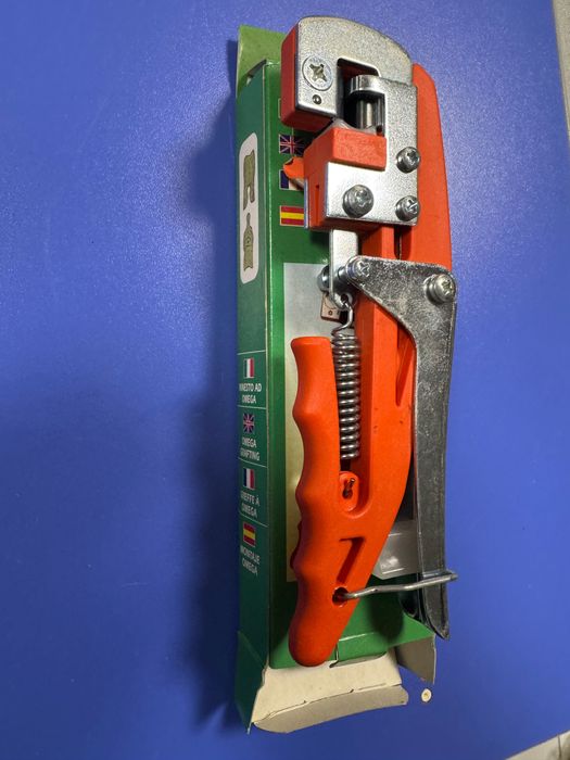 Триони,лозарски и градински ножици