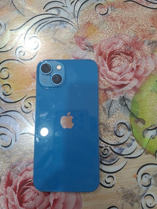 Срочно продам Айфон 13