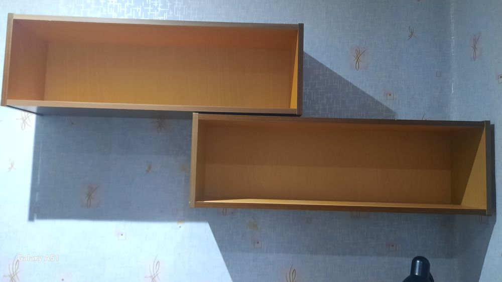 Книжные полки б/у.