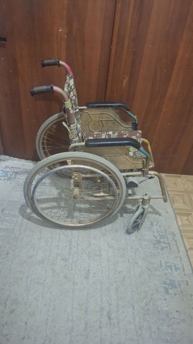 Инвалидная коляска