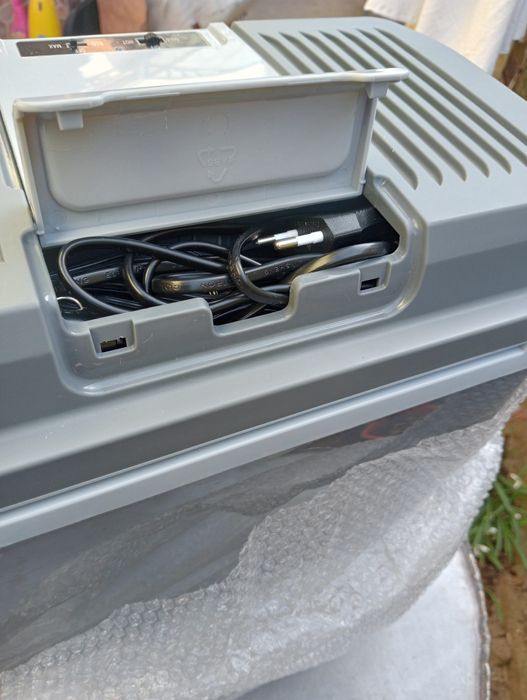 Lada frigorifica și cu încălzire noua auto și casa